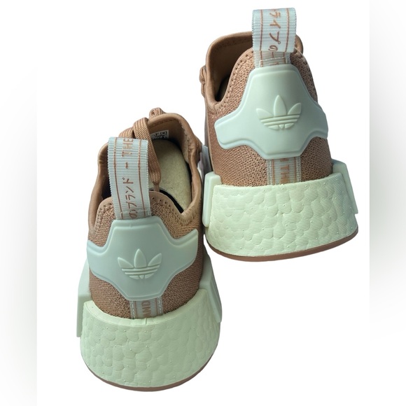 Adidas Womans NMD R1 Originals Color Pearl Pink Clay NWT IG8336 - Picture 7 of 7